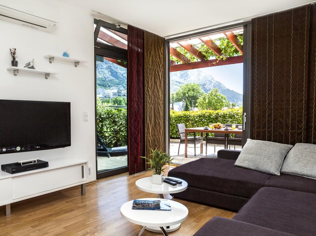 Apartment Lejo Омиш Экстерьер фото